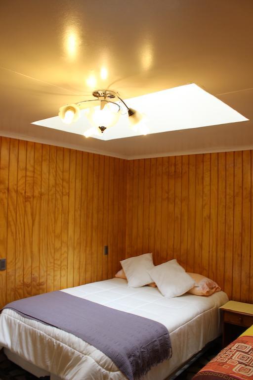 Hotel Yellow Submarine Punta Arenas Esterno foto